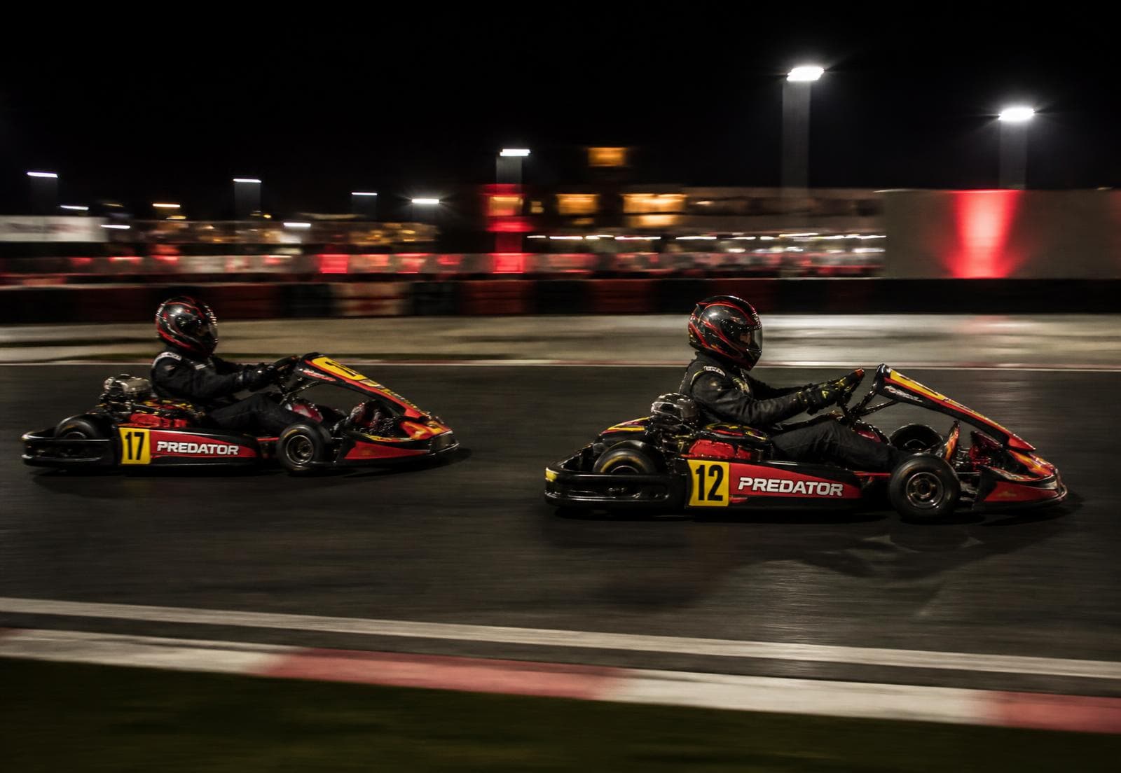 Corrida de kart associada ao No Front Elite
